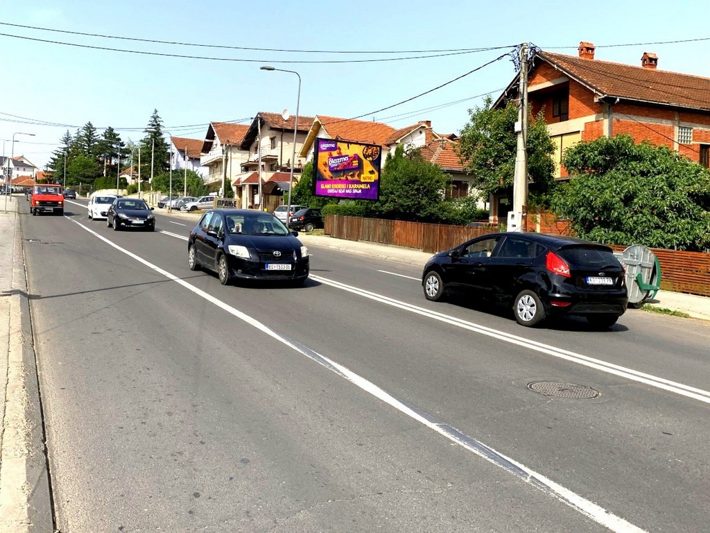 BB-388-A- 4x3 - Avalska ulica, na tranzitu kroz Kragujevac u pravcu ka Topoli i auto putu, u blizini Eko, Nis i Mol pumpe