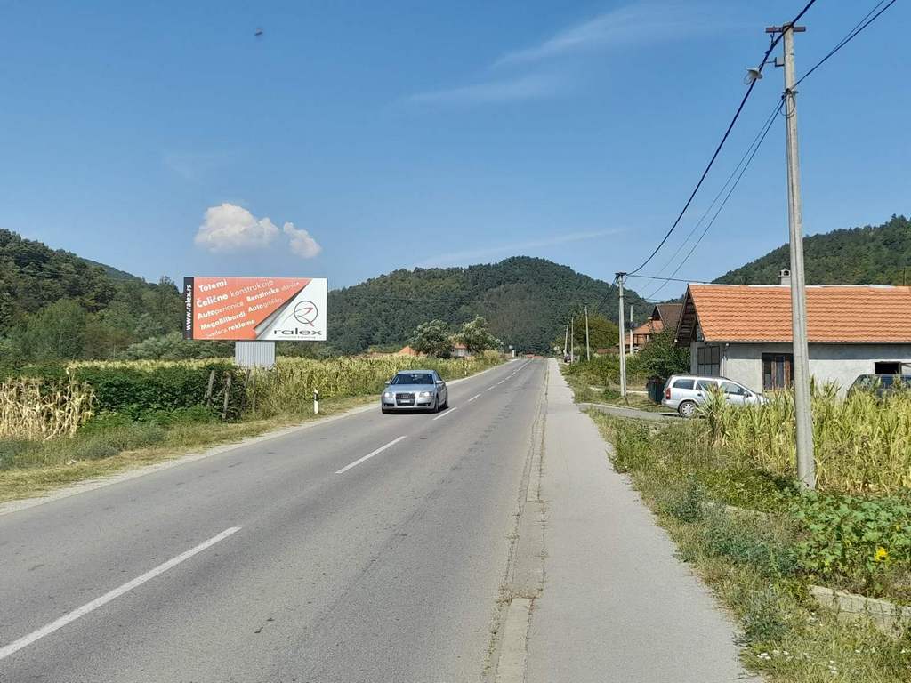 Megabord 009 B površina 8 x 3,5m - Kopaonik - na putu Kruševac - Brus, naselje Tršanovci, 2 km pre Brusa, lice ka Kopaoniku.