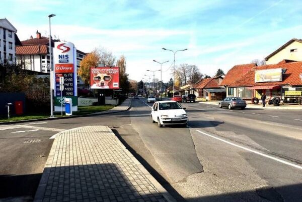 Bilbord BB-404-B- površina 4x3m - ulica Dimitrija Tucovića, centar, preko puta autobuske stanice, pored Elektrodistribucije i Nis pumpe, tranzit