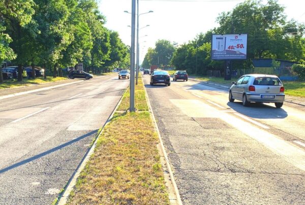 Bilbord BB-407-a površina 4x3m, ulica Dositejeva, uži centar grada, kod Dis marketa, u blizini Mol i Nis pumpe