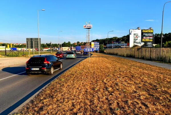 Bilbord BB-409-A, Kraljevo, površina 4x3m, Industrijska zona Šeovac, put od Kraljeva prema Čačku, Ibarska magistrala, na samom ulasku u Tempo