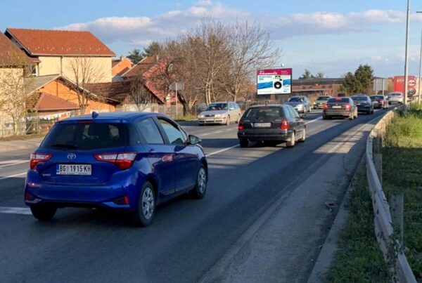 Bilbord BB 430 B, površina 4x3 metara, lokacija bulevar Oslobodilaca Čačka, tranzit, pravac ka Beogradu i Kraljevu