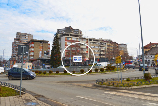 Led ekran 125, površina 4x3 metara, lokacija kružni tok, Gazimenstanska ulica, Kruševac