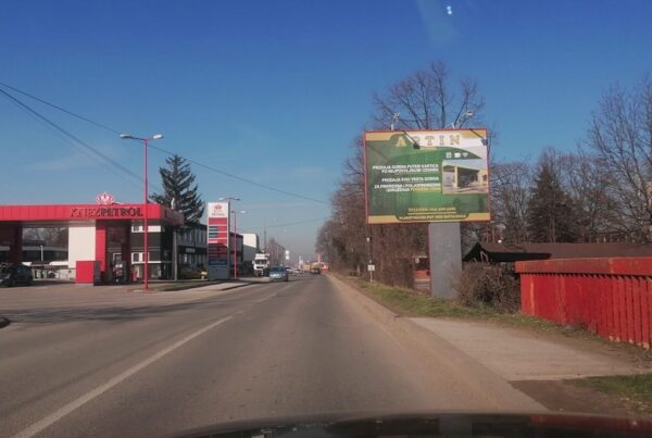Bilbord BB-461, površine 4x3 metara, osvetljen - kod Knez petrol pumpe u pravcau Leskovca